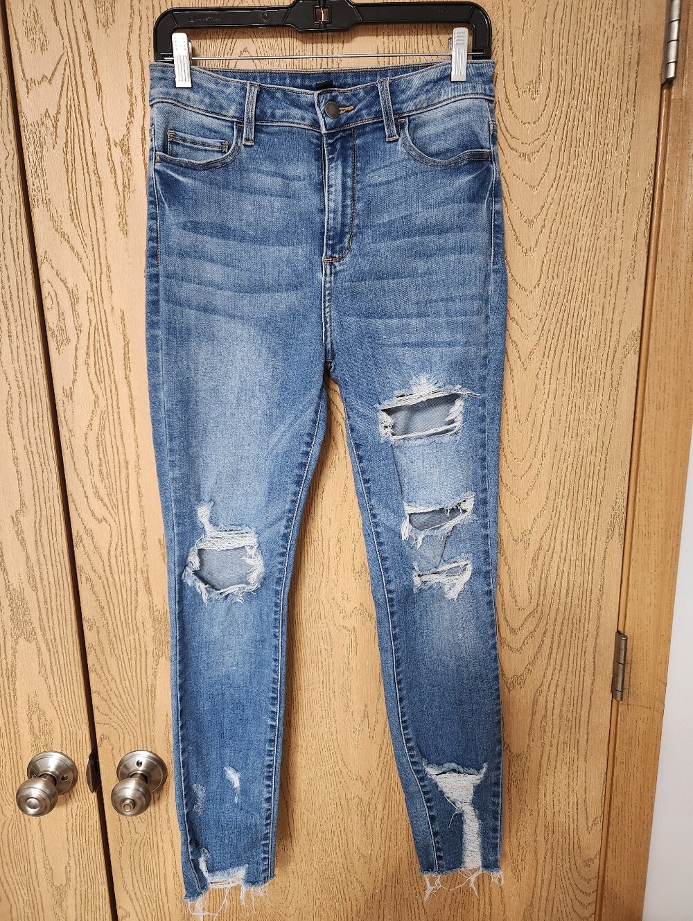 Windsor Women’s Distressed Blue Skinny Jeans